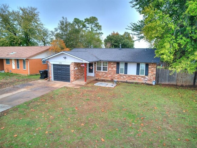 Photo - 605 SW 10th St House