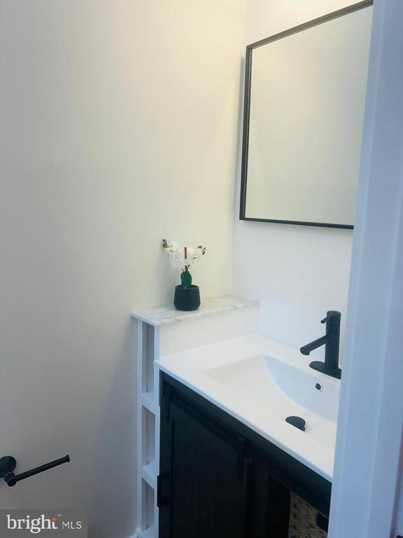 Photo - 1834 McKean St