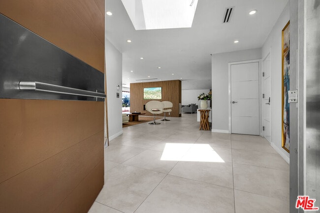 Photo - 849 Glenmere Way