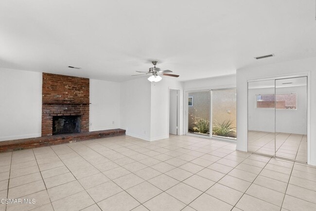 8761 Woodley Ave