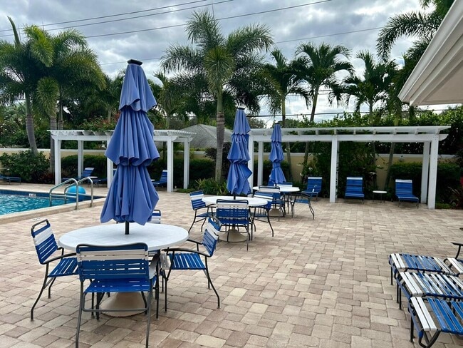 Photo - 1 SE Turtle Creek Dr Unit B