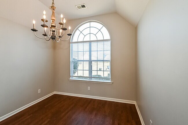 Photo - 7870 Nandina Cove