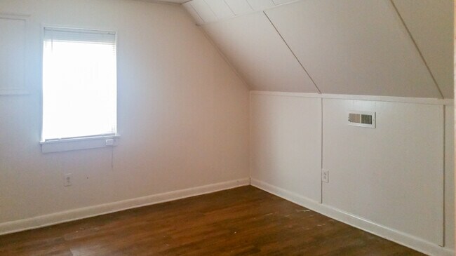 Photo - 3411 Keighly Rd