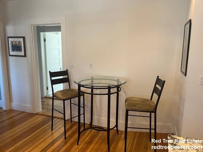 Photo - 18 Glenland Rd Unit 1