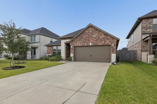Building Photo - 28335 Halle Ray Dr