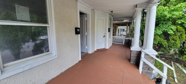 Photo - 805 Monroe Ave