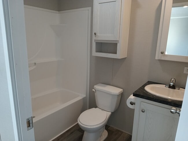 Photo - 5172 Chantelle Dr