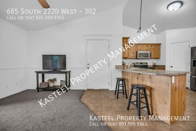 Photo - 685 S 2220 W Unidad 302