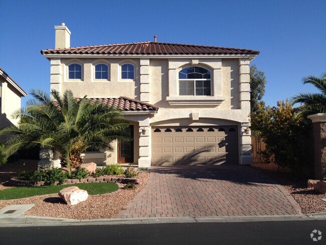 Building Photo - Gorgeous 3Bed/3Bath home located in Royal ...