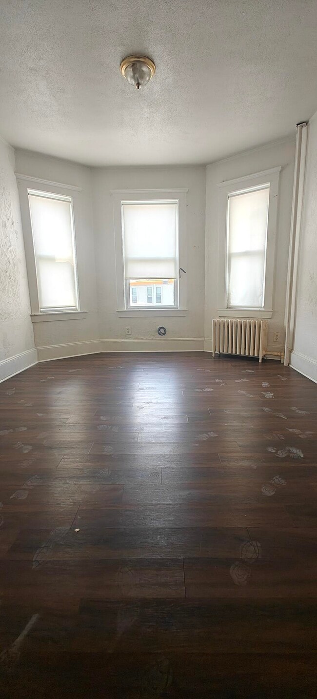 Photo - 241 Walnut St Unit 2