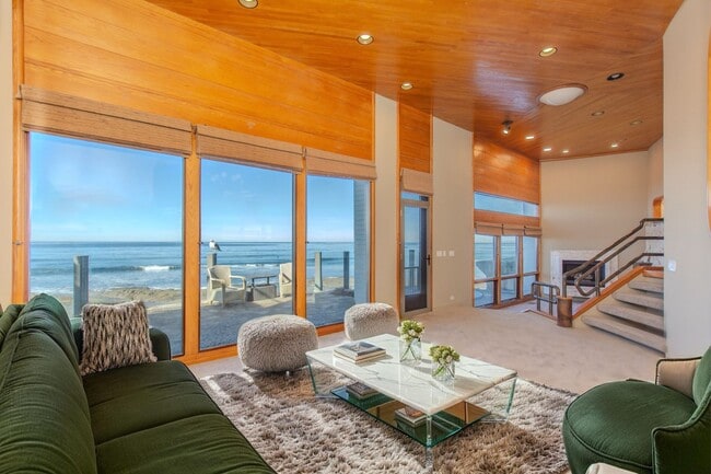 Photo - Extraordinary 5-Bed / 5-Bath Oceanfront Property in La Jolla!