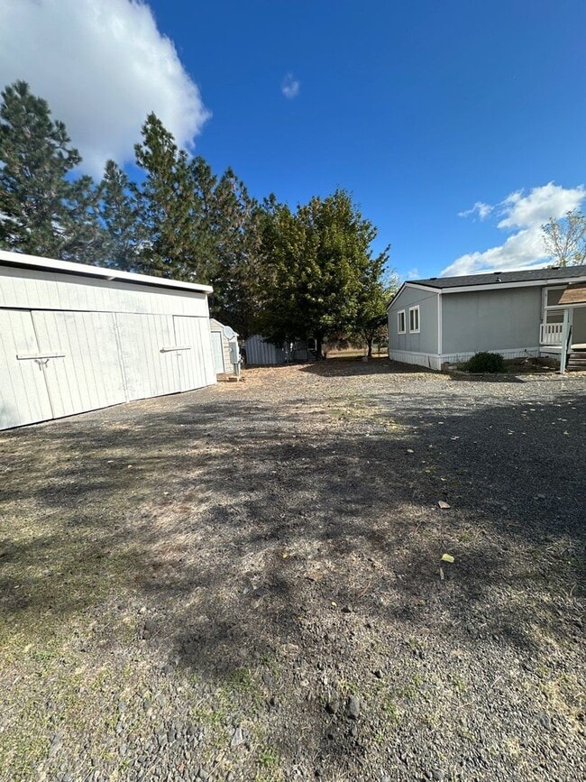 Photo - 15517 Riveredge Rd
