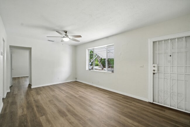 Photo - 2545 Tequesta Ln
