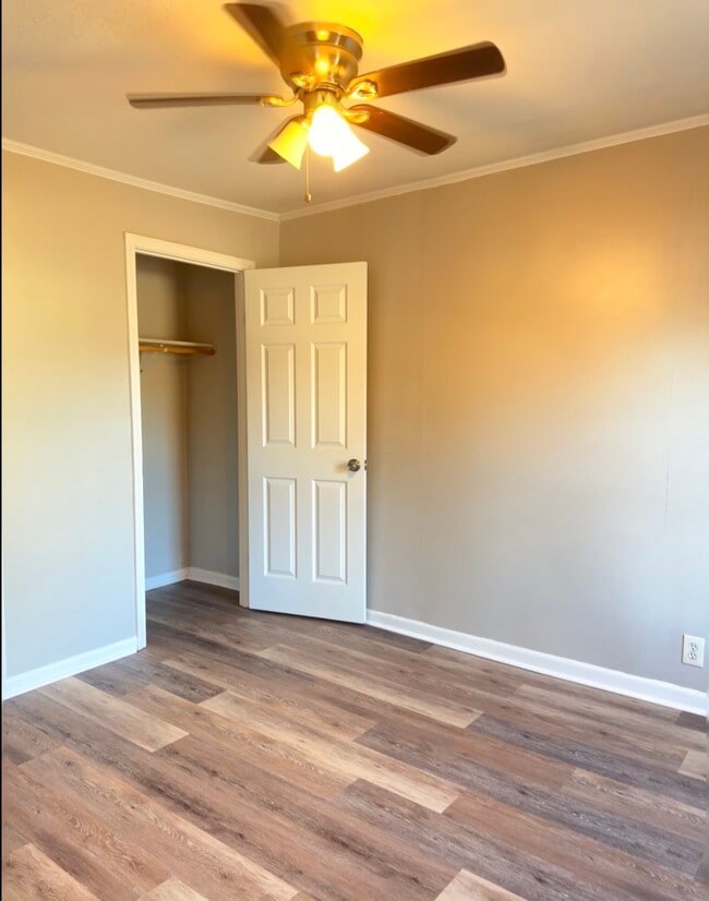 Photo - 921 N Pierce St