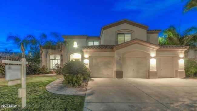 Photo - 1690 W Bartlett Way