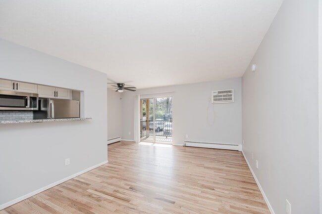 Photo - 6300 Montgomery