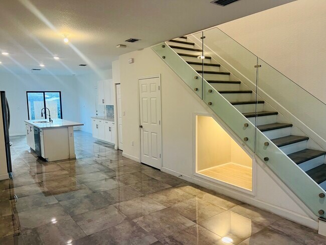 Photo - 2825 SW 17th Ave