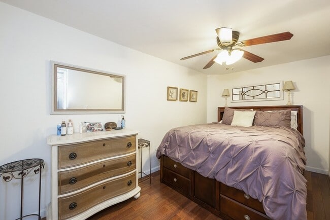 Photo - 270 Beacon St Unidad A