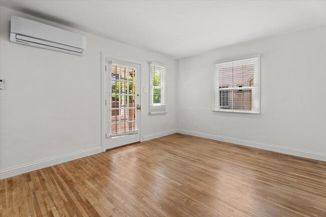 Photo - 4044 Huron Ave Unidad A