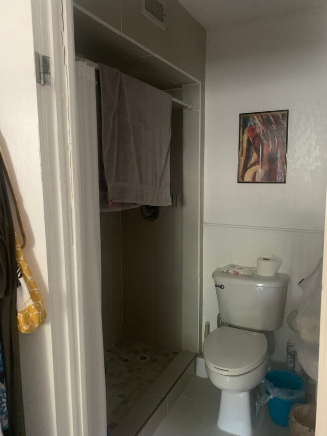 Photo - 162 Daytona Ave