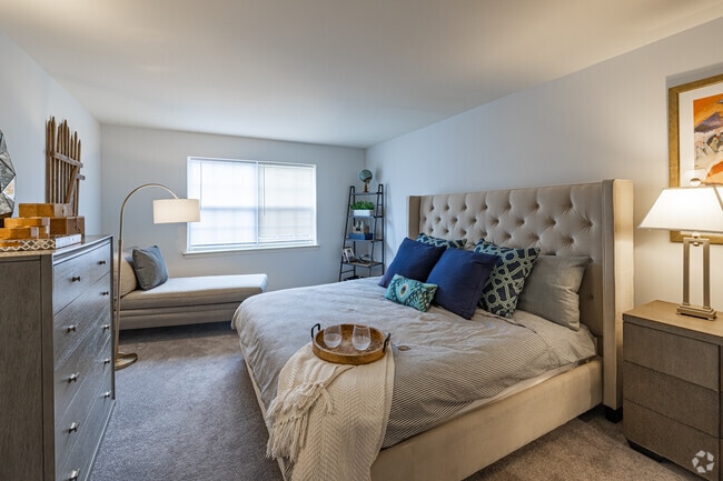2BR, 2BA - 1110SF - Two Bedroom Luxury - Primary Bedroom