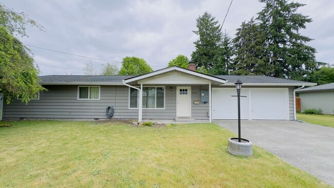 Building Photo - Air Conditioned 3 Bedroom Fully Fenced Yard in the Heart of Lacey - Available Now.