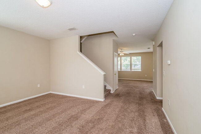 Photo - 2300 Justin Lake Dr