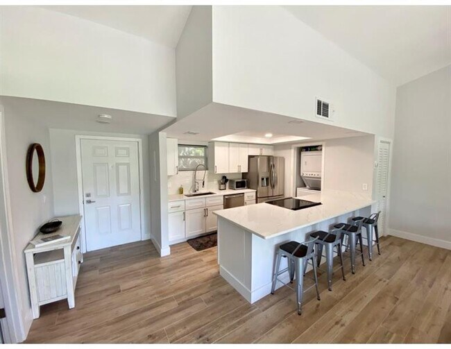 Photo - 11863 Wimbledon Cir Unit 537