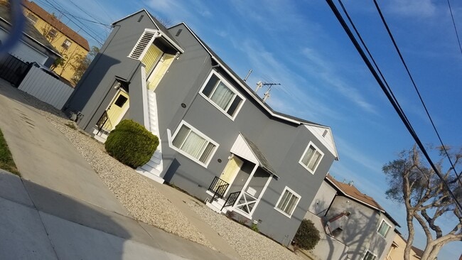 Photo - 2059 W 104th St Unidad 2061