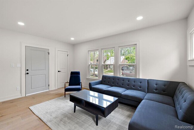 Photo - 308-310 East Harry Ave Unit 2