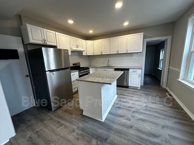 Photo - 1301 E 9th St