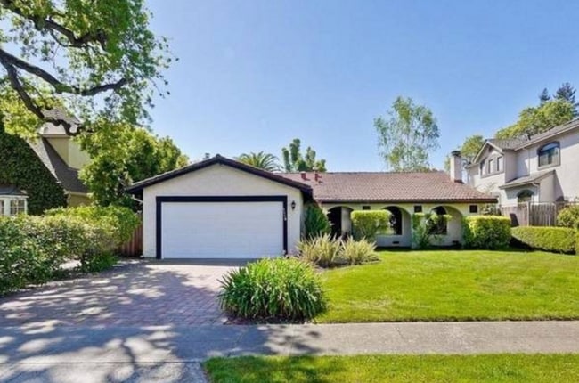 Building Photo - Beautifully Landscaped 4 Bed, 3 Bath Home- Close to Downtown!