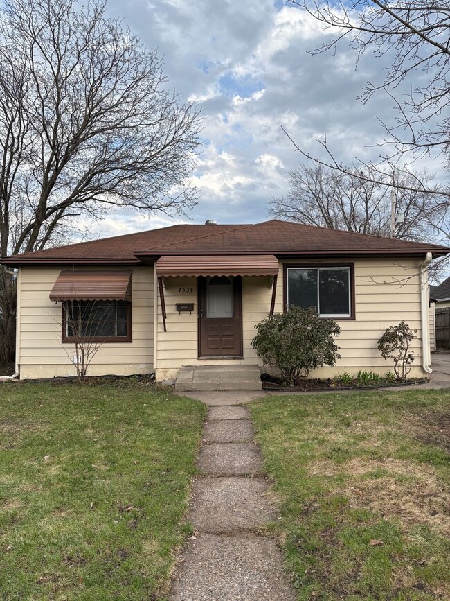 Building Photo - 4534 Zane Ave N