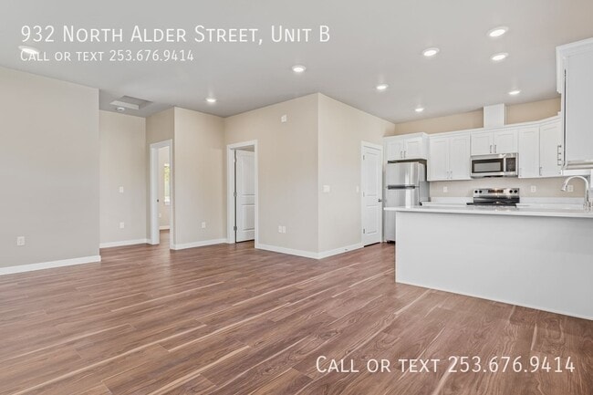 Photo - 932 N Alder St