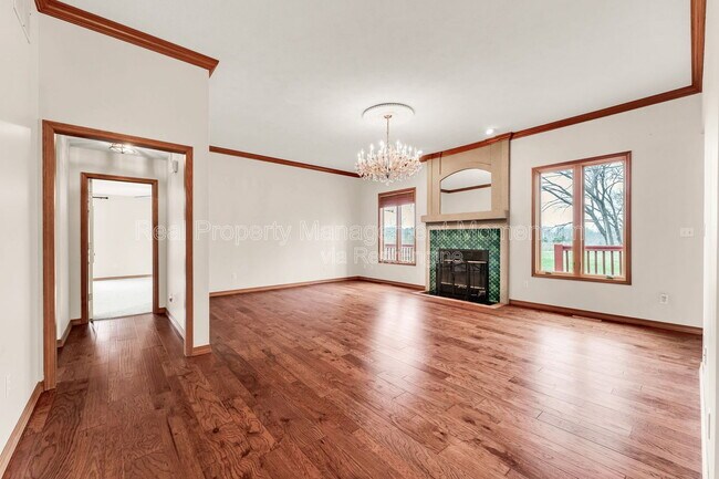 Photo - 271 Loganberry Rd