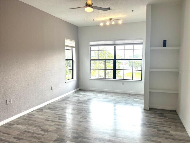 6137 Metrowest Blvd Unidad 307
