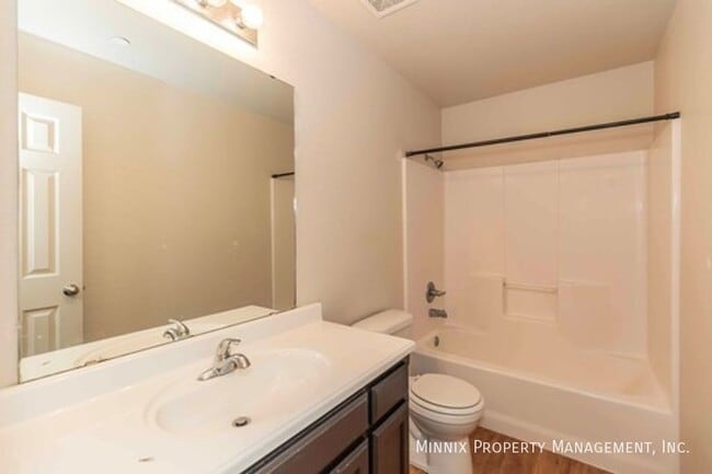 Photo - 203 27th St Apartamento Unidad F