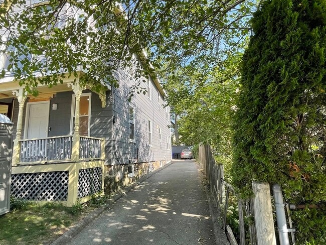 Photo - 29 Catherine St Unit 1