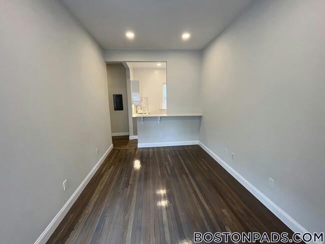 Photo - 102 Queensberry St Apartment Unit 2