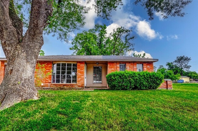 Building Photo - 4969 E Ridge Creek Dr