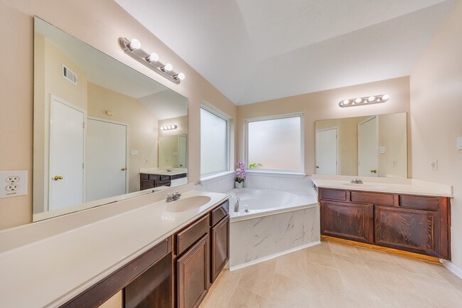 Photo - 6515 Autumn Thistle Dr