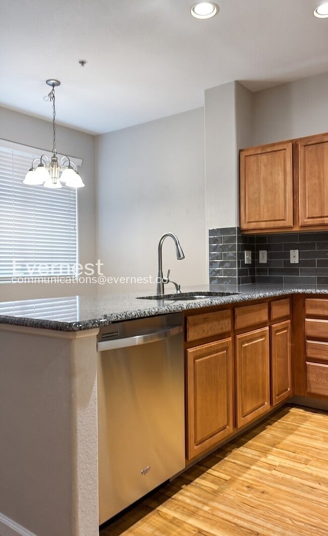 Photo - 2851 Kansas Dr