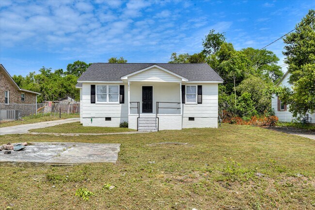 Photo - 2003 Ryan Rd