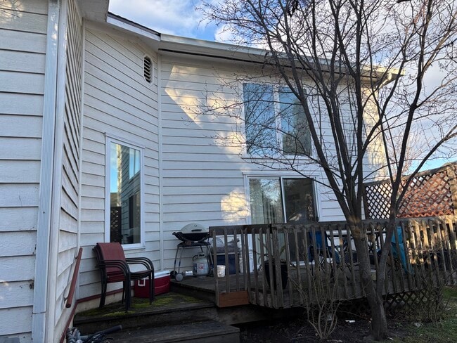 back deck and vaulted kitchen/dining room - 1041 E Main St