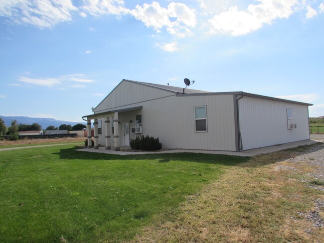 Building Photo - 3271 C 1/2 Rd