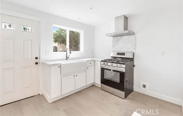 Photo - 6155 Packard St