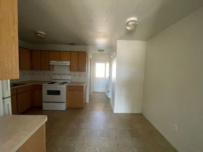 Photo - 400 Brittney Way Unidad # C