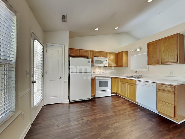 Photo - 115 Braeburn Dr