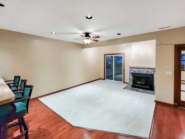 Photo - Cascade Mountain View Retreat: Elegant 2BR Condo in Downtown Redmond