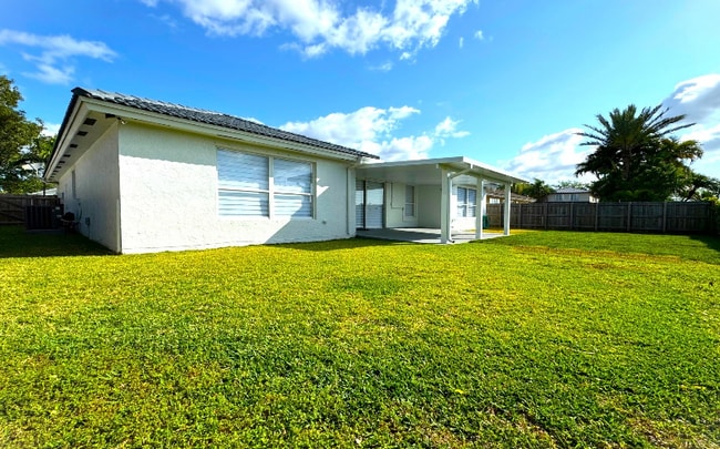 Photo - 15840 SW 152nd Ct